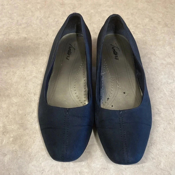 Trotters Black Block Heeled Slip-on Wide Width Dress Shoe - Picture 2 of 12